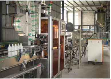 用于PVC和PET瓶的防水防锈收缩套标机