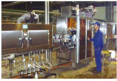 用于PVC和PET瓶的防水防锈收缩套标机