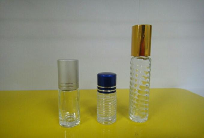 全自动小圆瓶卧式小瓶贴标机