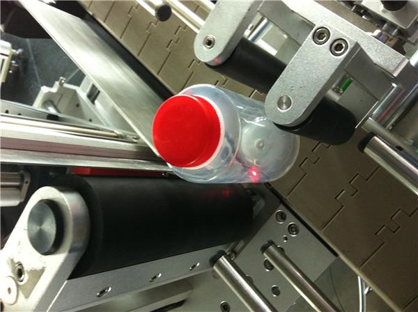 木瓜/番石榴圆瓶贴标机