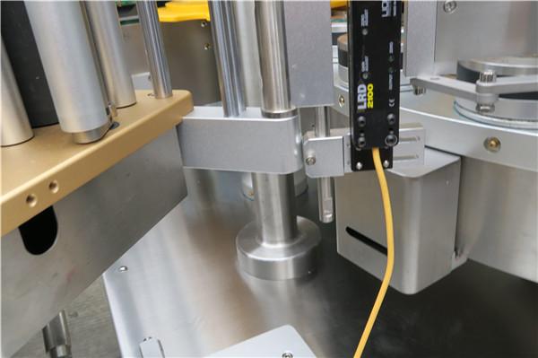 高速旋转不干胶贴标机，带填充机选配带