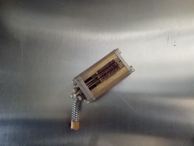 定制三面或双面不干胶贴标机